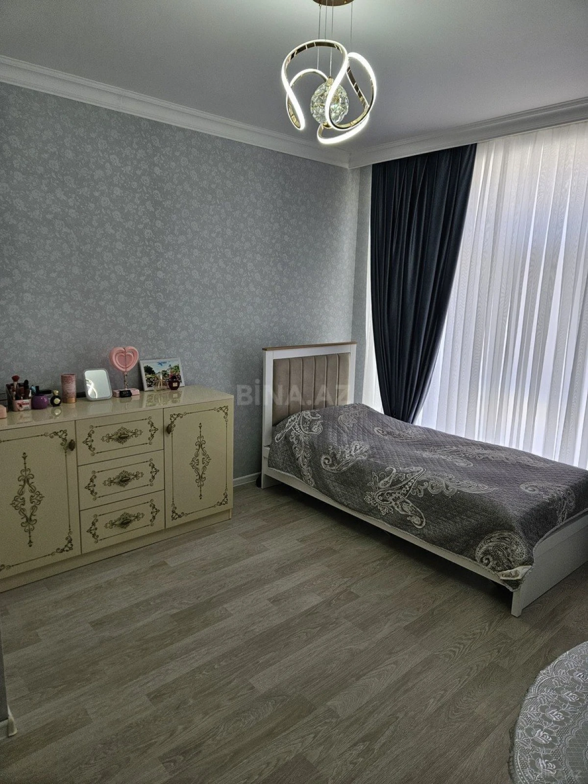 Satılır 4 otaqlı həyət evi 200 m²