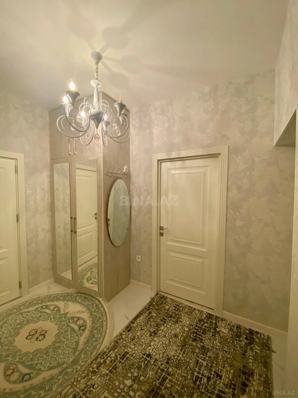 Kirayə verilir 2 otaqlı mənzil 60 m²