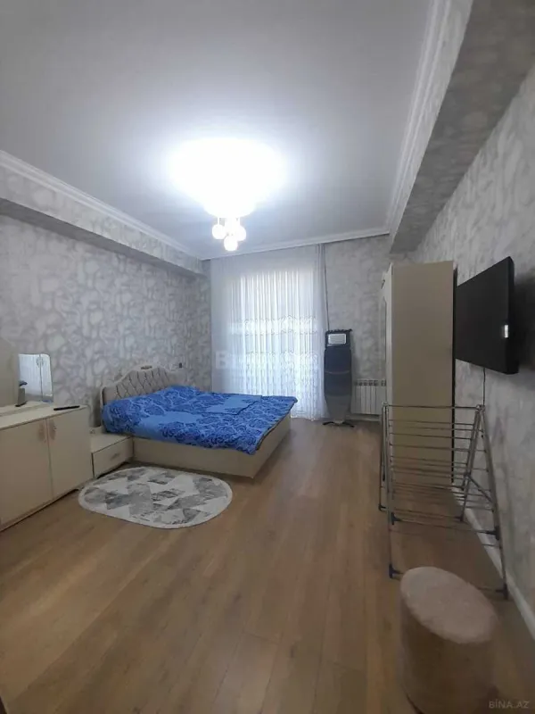 Kirayə verilir 3 otaqlı mənzil 130 m²