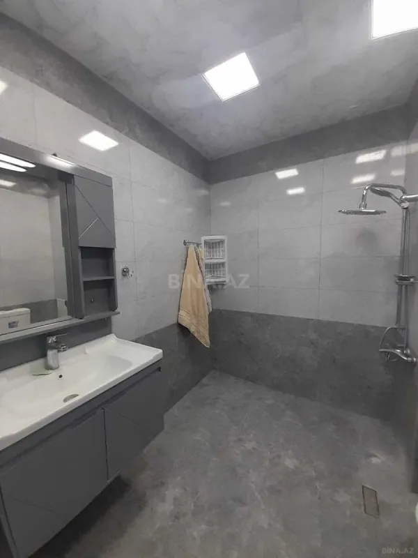 Kirayə verilir 3 otaqlı mənzil 130 m²