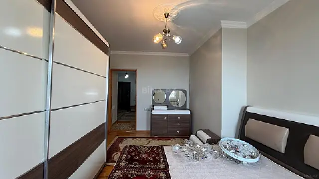 Satılır 1 otaqlı mənzil 68 m²