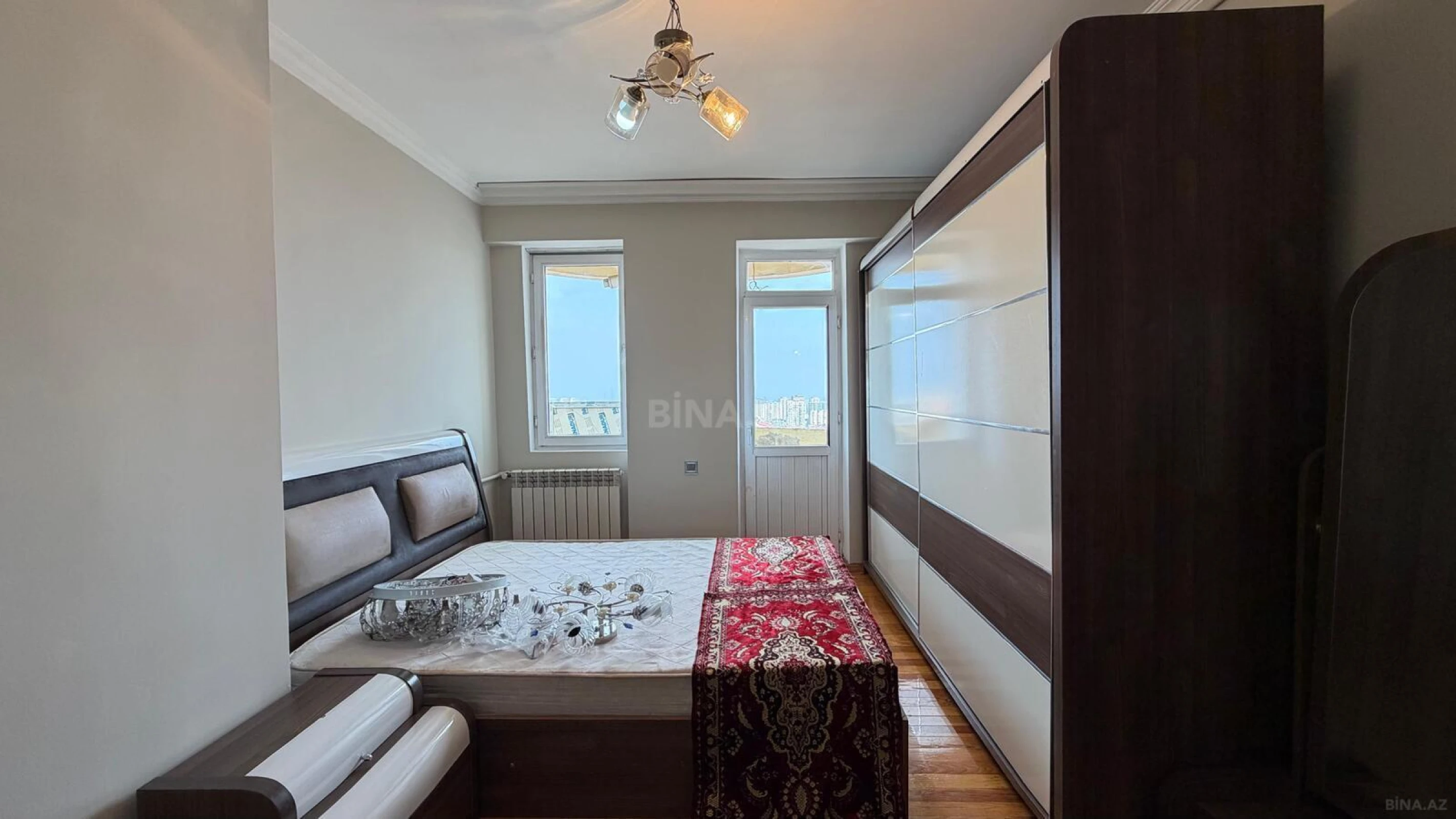 Satılır 1 otaqlı mənzil 68 m²