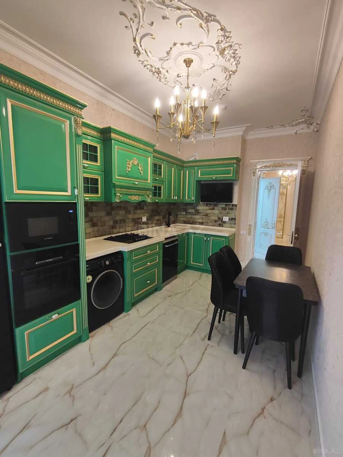 Kirayə verilir 2 otaqlı mənzil 120 m²