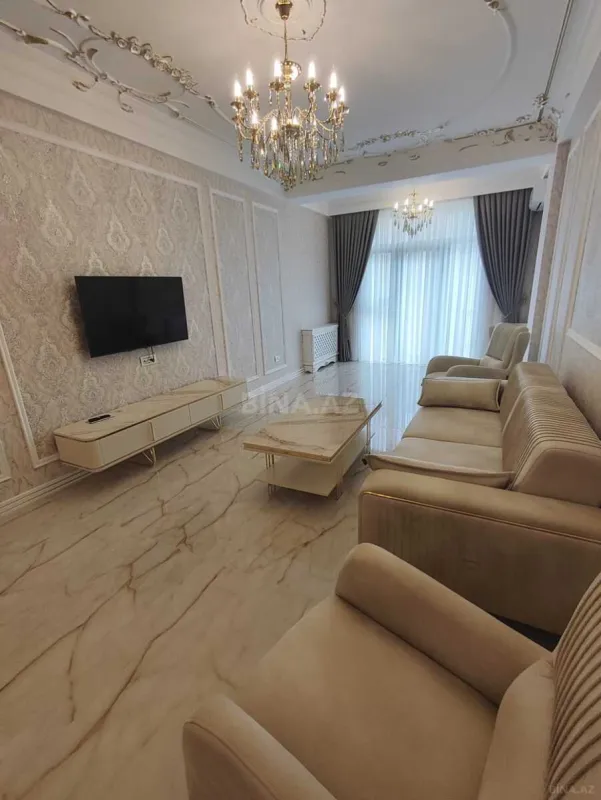 Kirayə verilir 2 otaqlı mənzil 120 m²