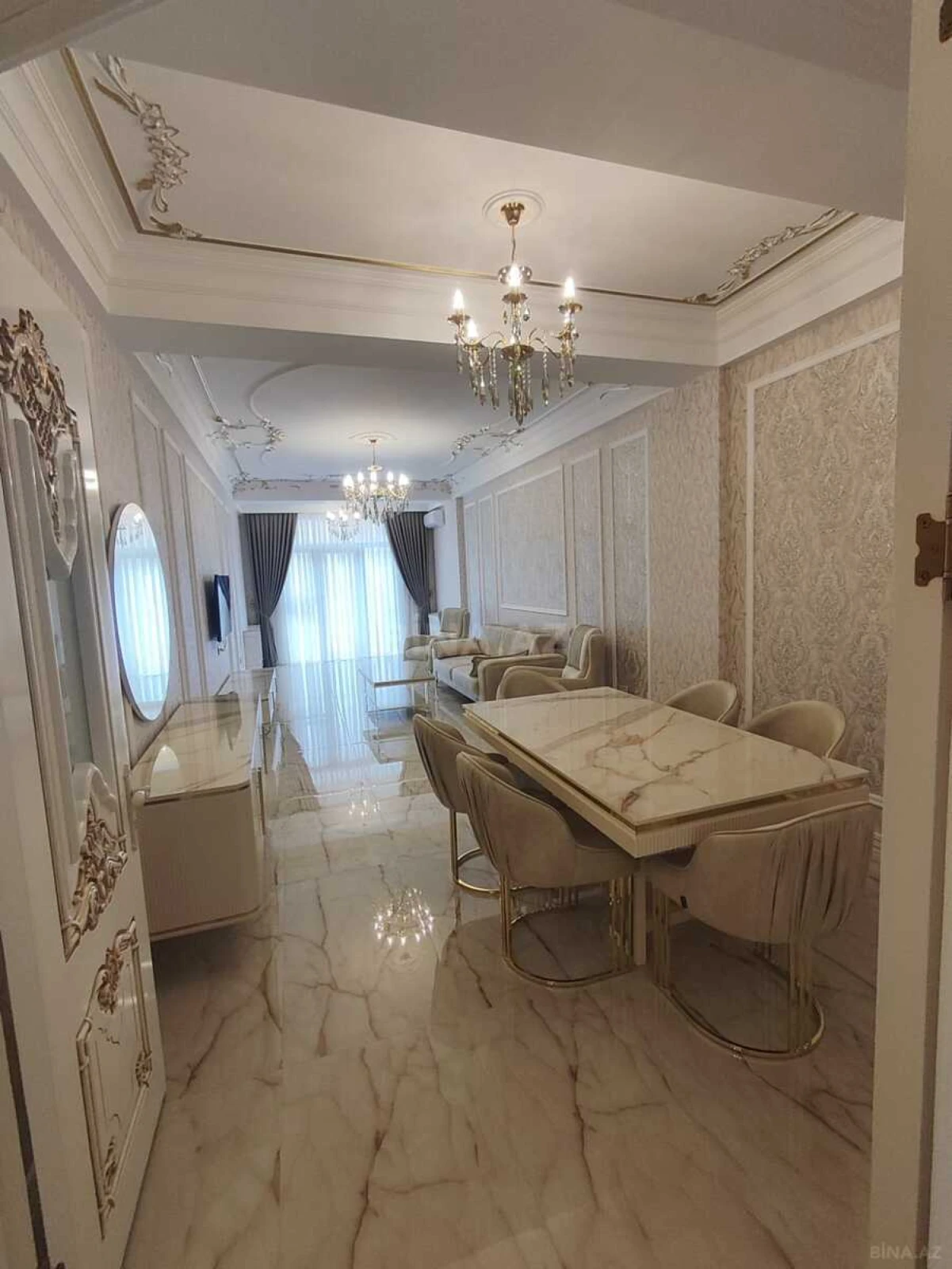 Kirayə verilir 2 otaqlı mənzil 120 m²