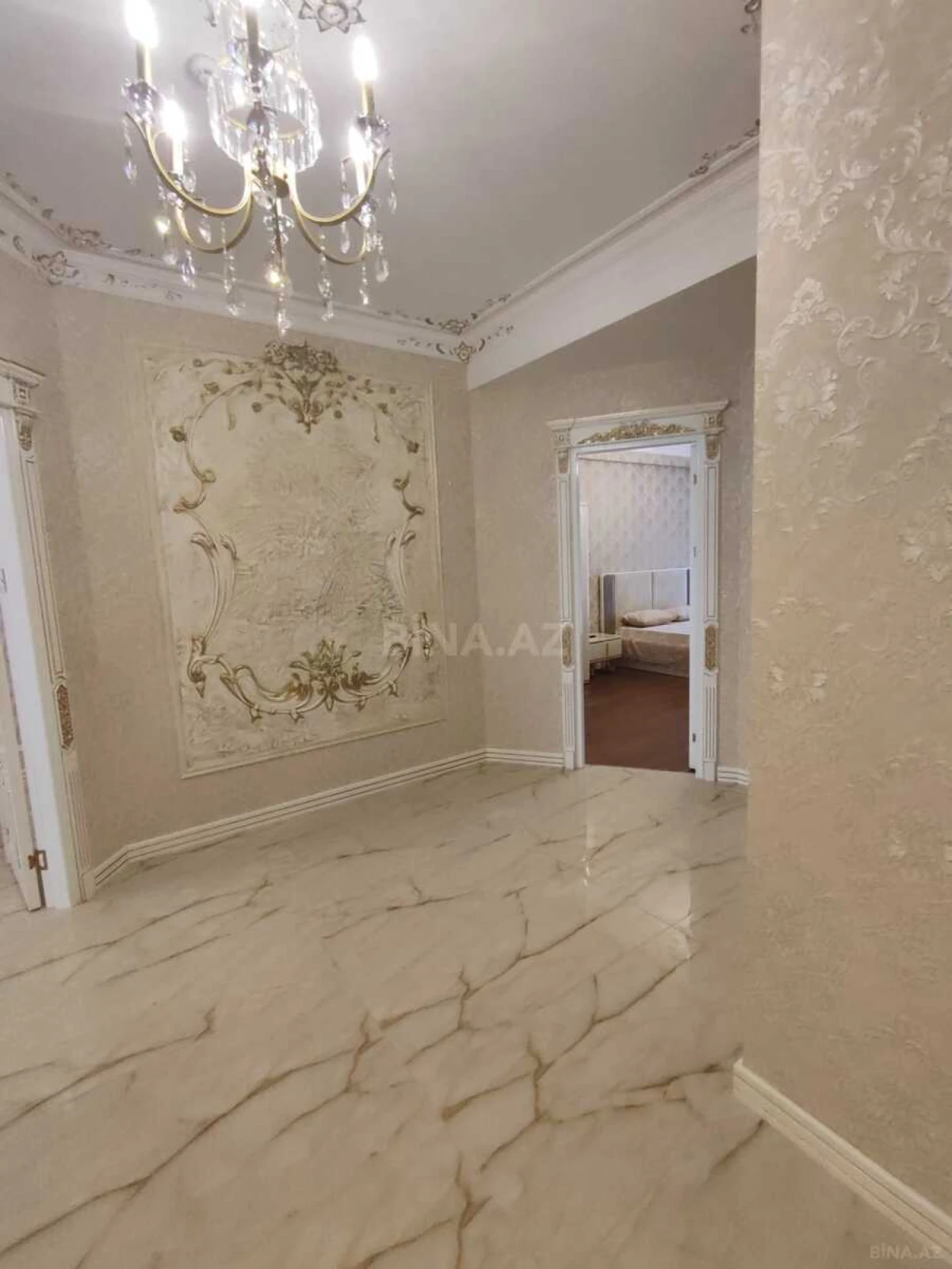 Kirayə verilir 2 otaqlı mənzil 120 m²