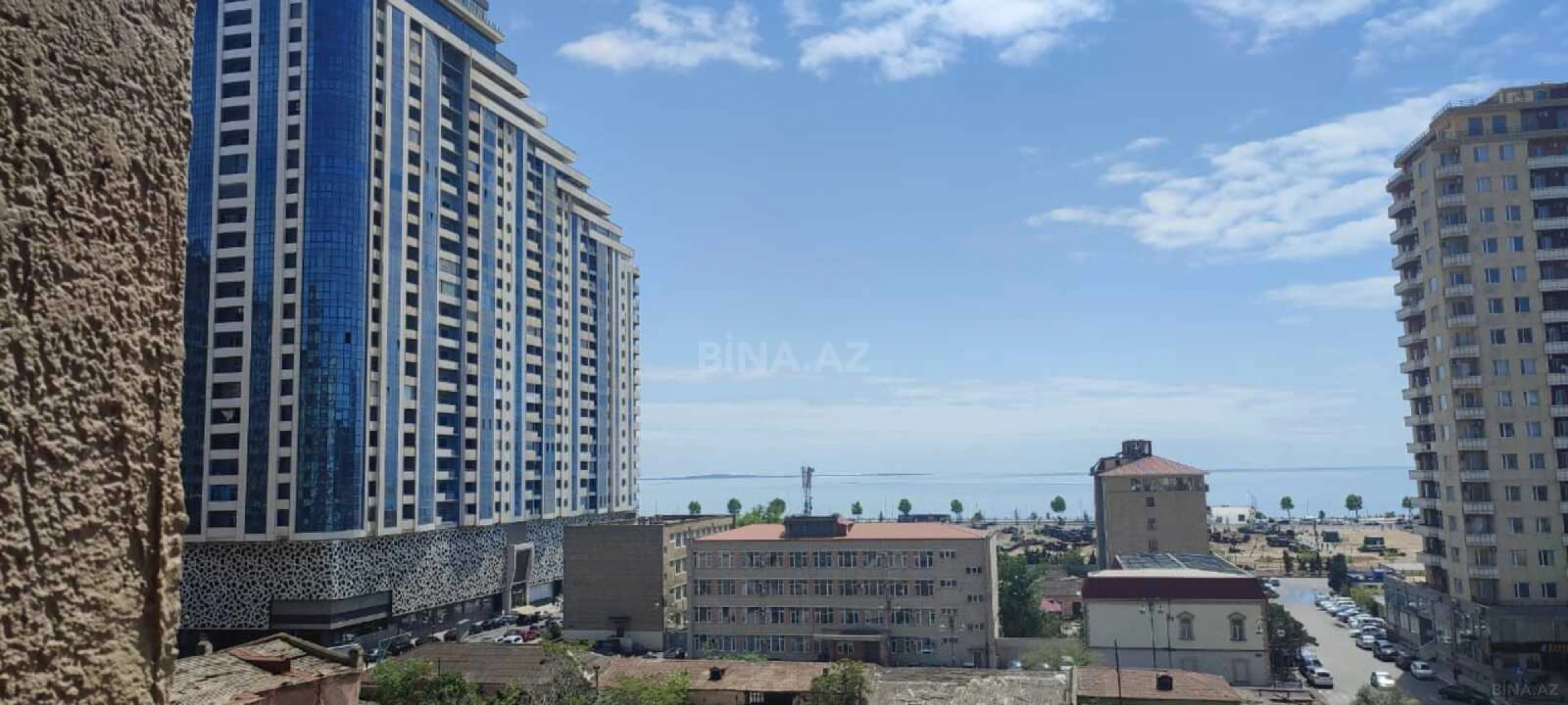 Satılır 2 otaqlı mənzil 70 m²