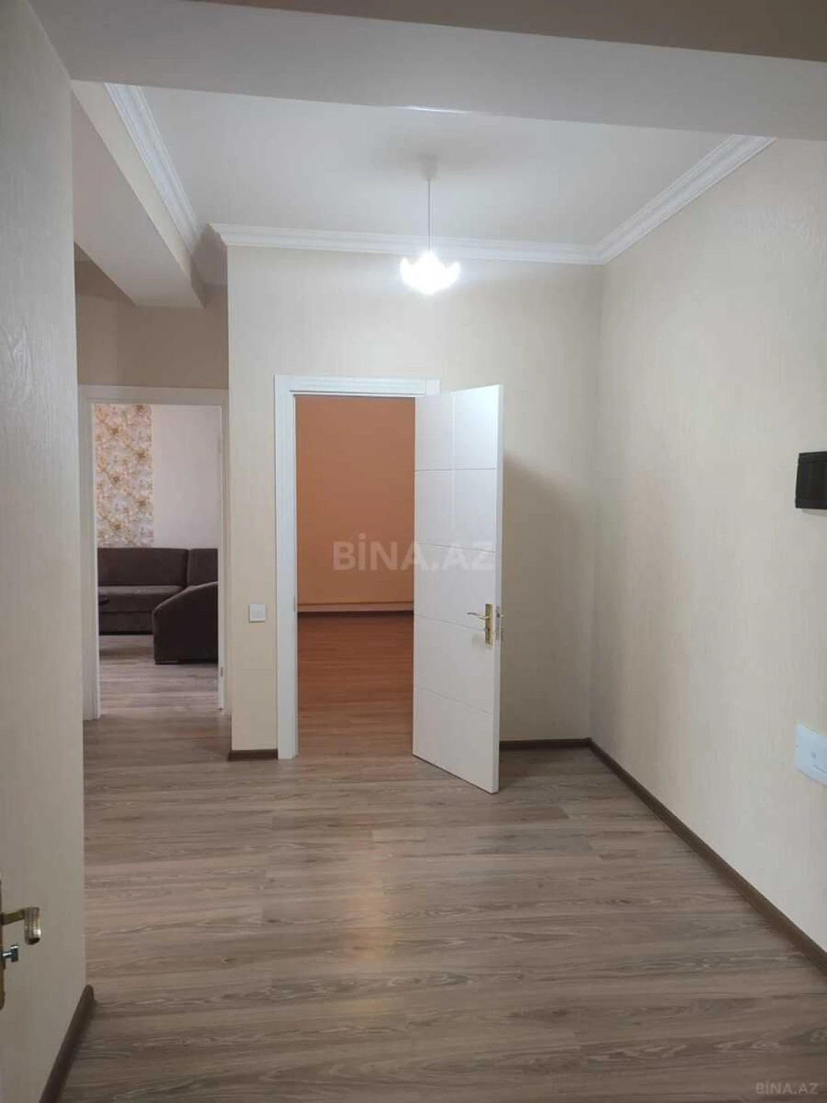 Satılır 2 otaqlı mənzil 70 m²