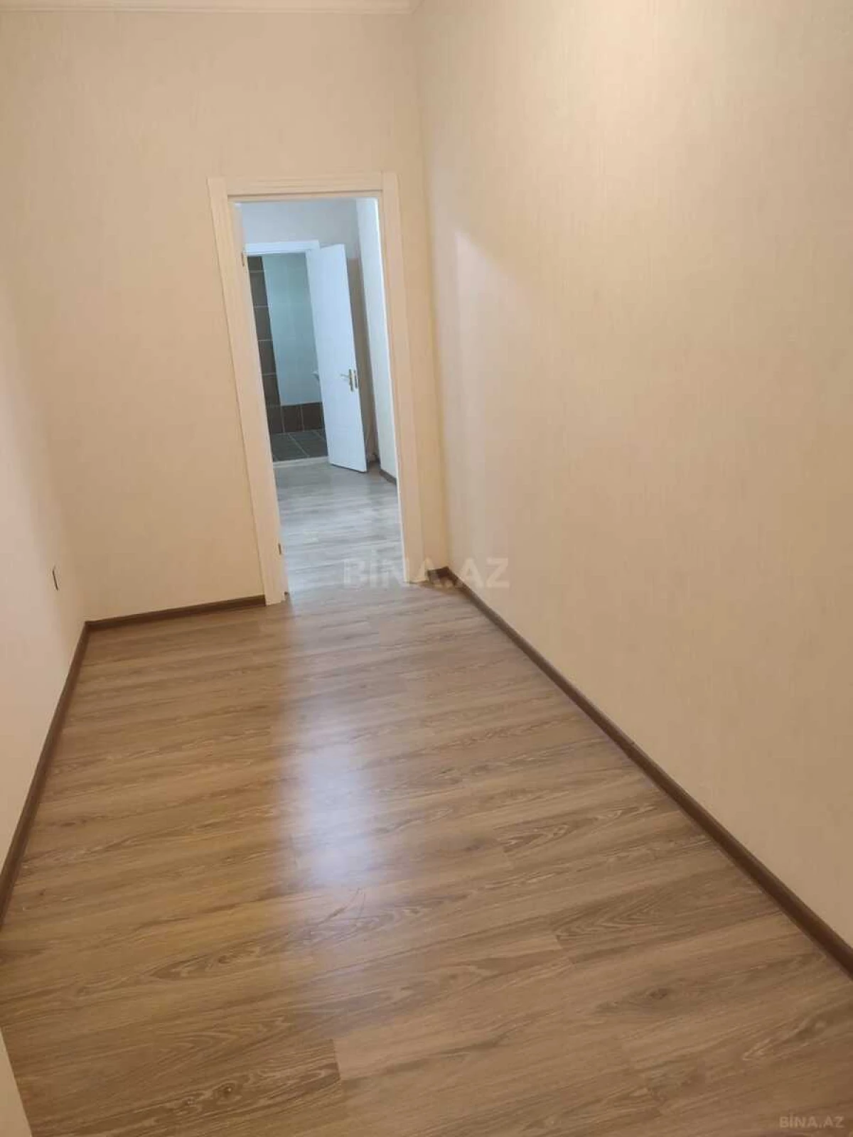 Satılır 2 otaqlı mənzil 70 m²