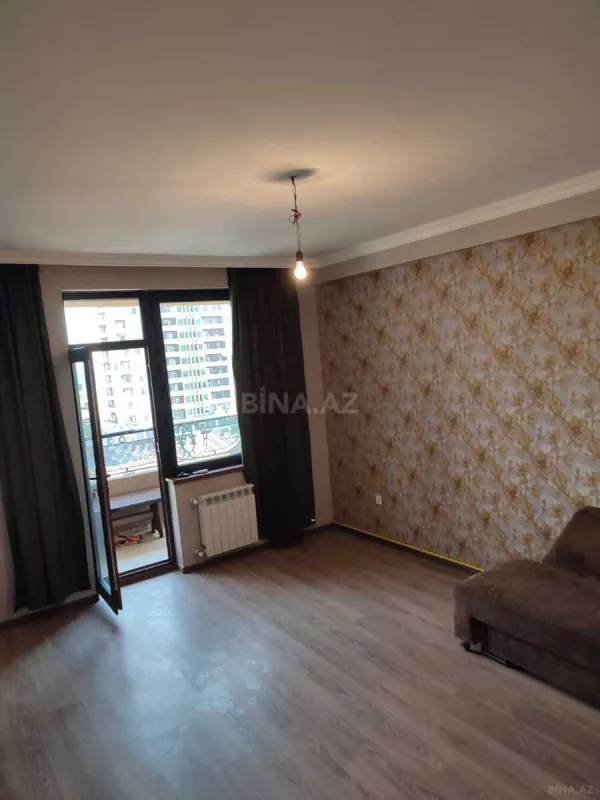 Satılır 2 otaqlı mənzil 70 m²