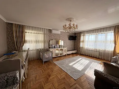 Satılır 5 otaqlı mənzil 170 m²