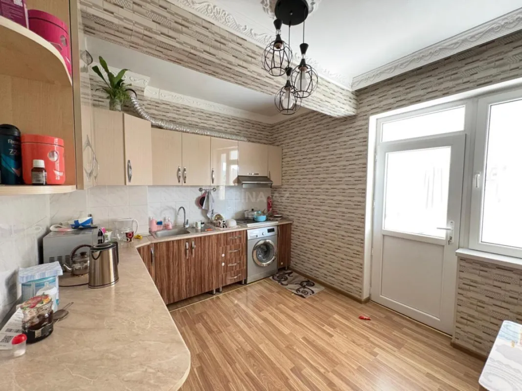 Satılır 5 otaqlı mənzil 170 m²
