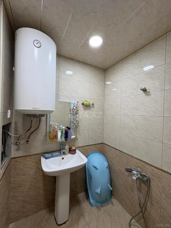 Satılır 5 otaqlı mənzil 170 m²