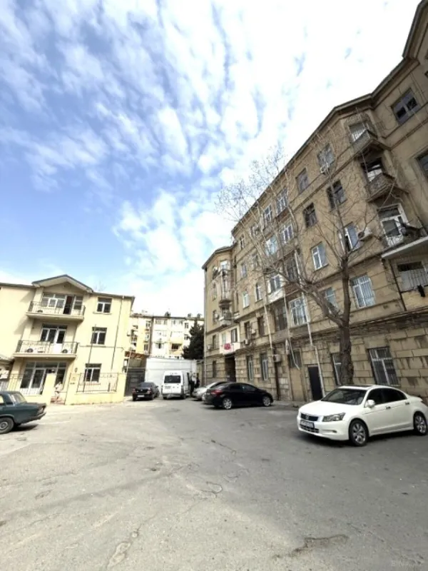 Satılır 3 otaqlı mənzil 90 m²