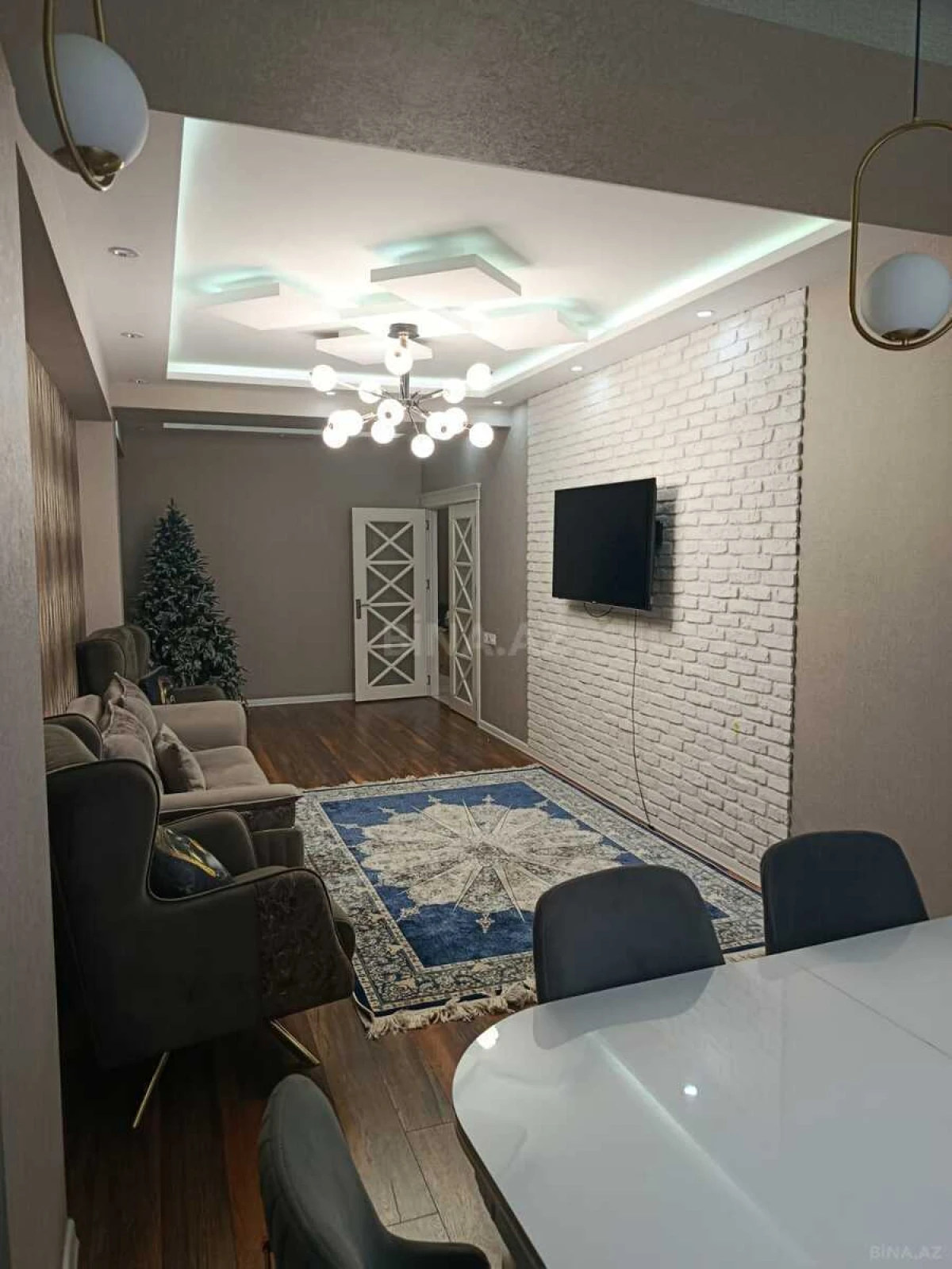 Satılır 3 otaqlı mənzil 120 m²