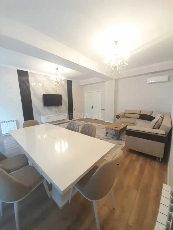 Kirayə verilir 3 otaqlı mənzil 140 m²