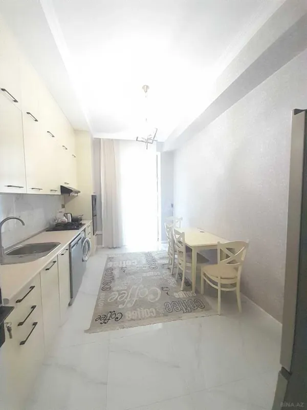 Kirayə verilir 3 otaqlı mənzil 140 m²