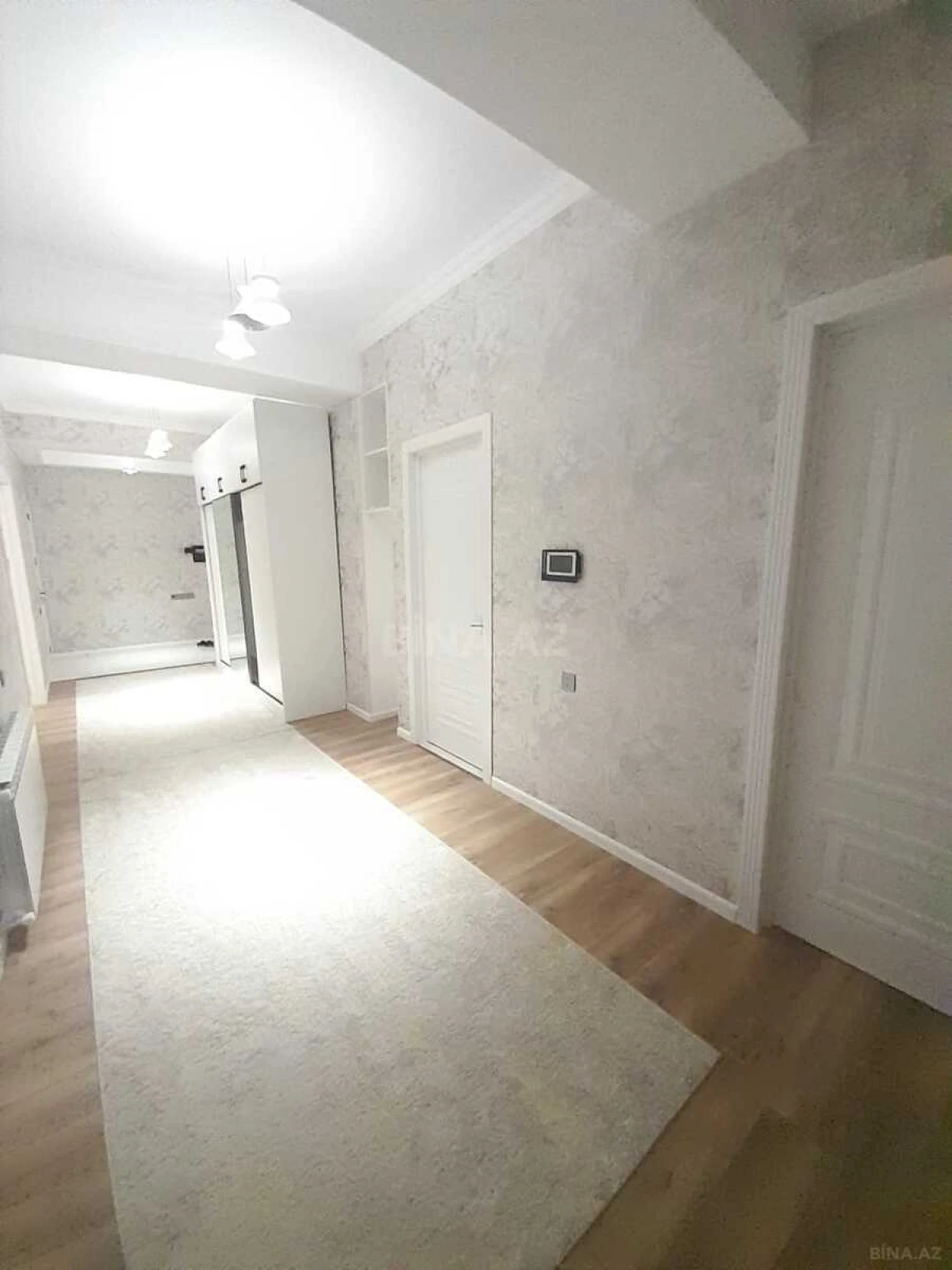 Kirayə verilir 3 otaqlı mənzil 140 m²