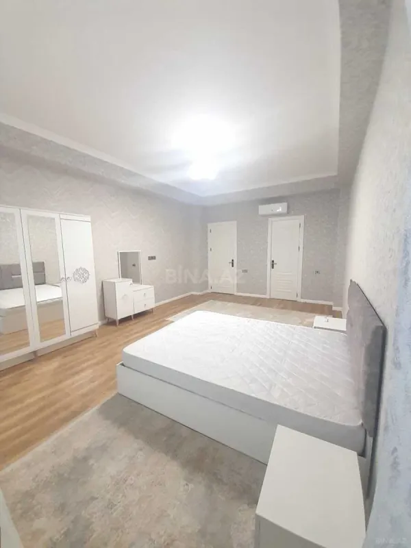 Kirayə verilir 3 otaqlı mənzil 140 m²