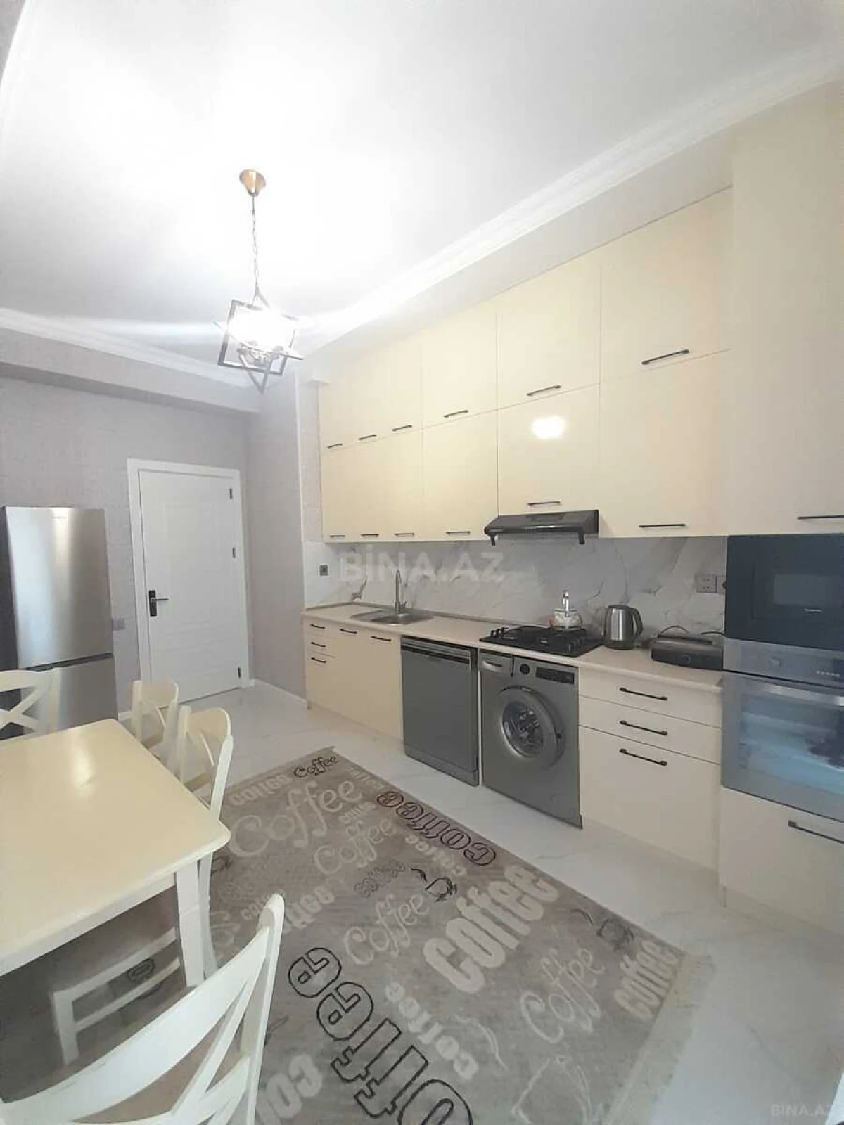 Kirayə verilir 3 otaqlı mənzil 140 m²