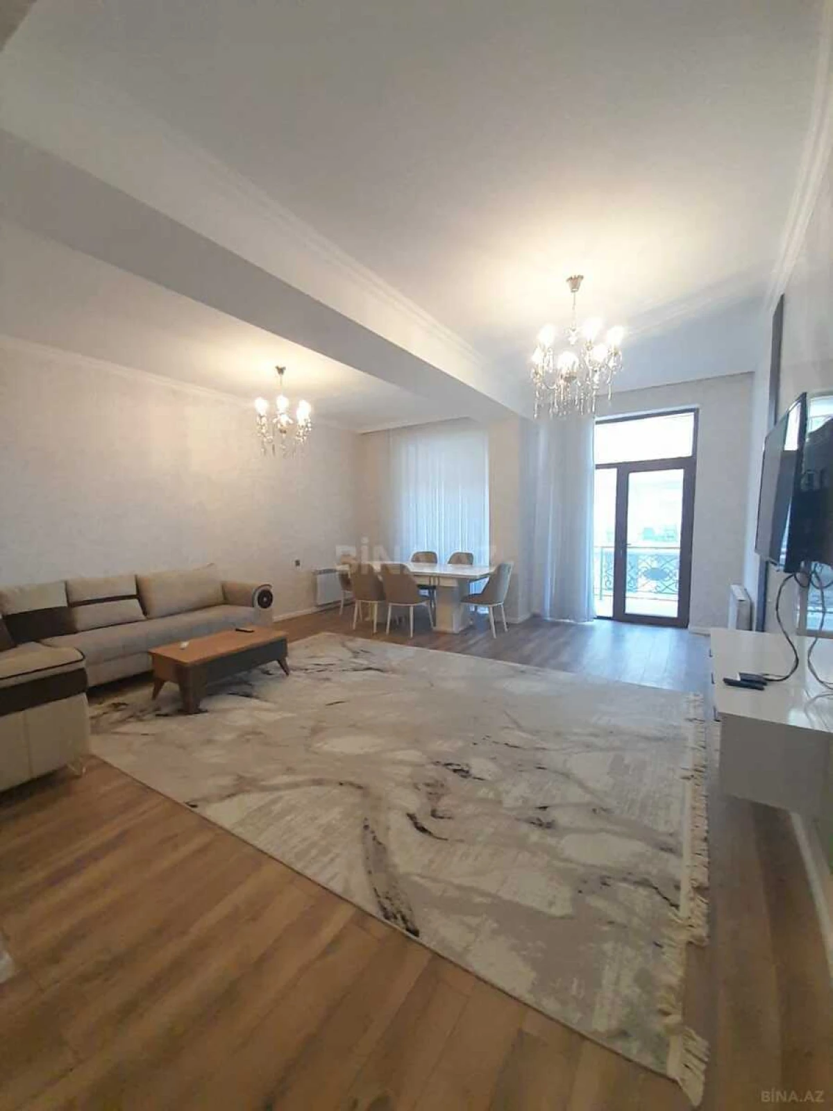 Kirayə verilir 3 otaqlı mənzil 140 m²