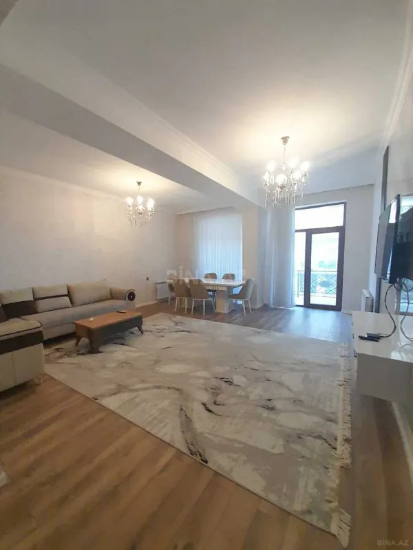 Kirayə verilir 3 otaqlı mənzil 140 m²