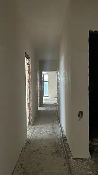Satılır 4 otaqlı mənzil 135 m²