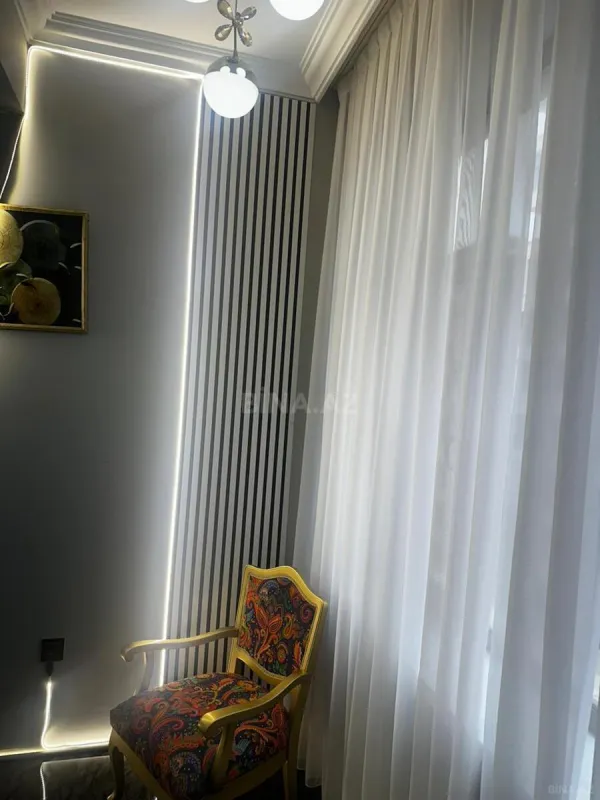 Satılır 3 otaqlı mənzil 101 m²