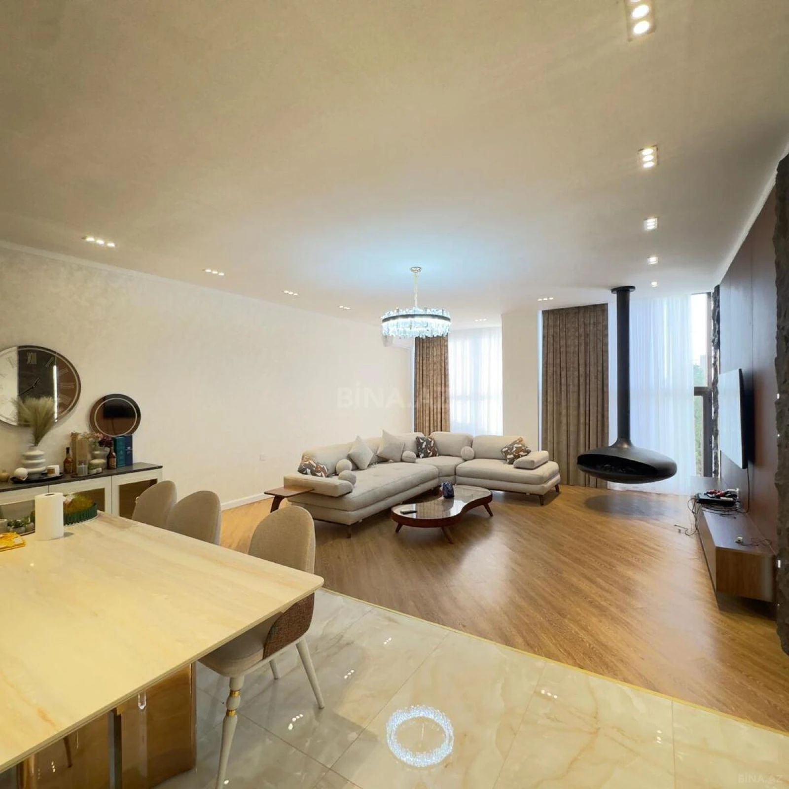 Satılır 6 otaqlı həyət evi 350 m²