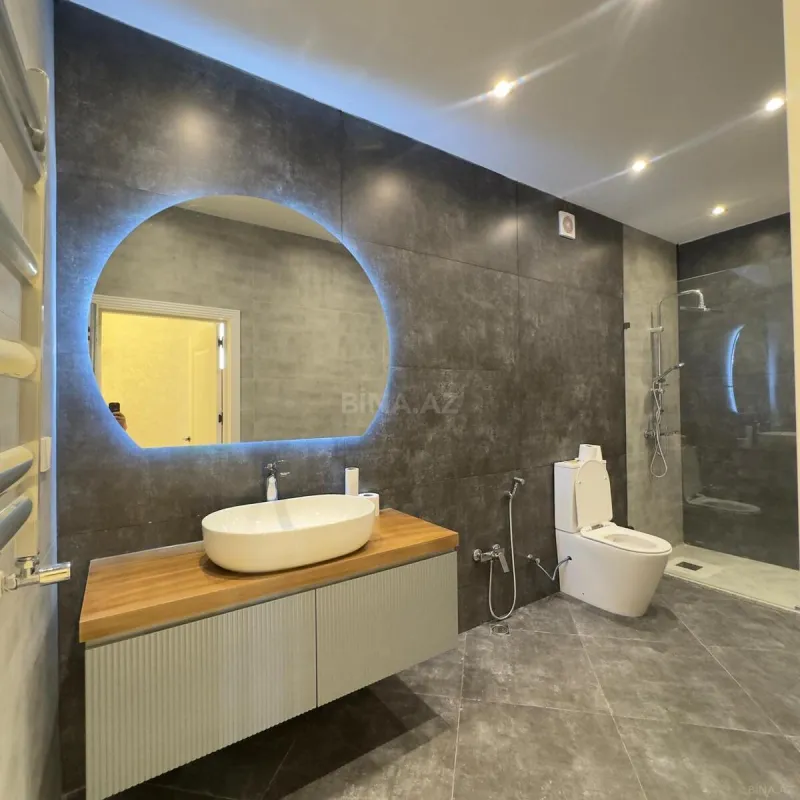 Satılır 6 otaqlı həyət evi 350 m²