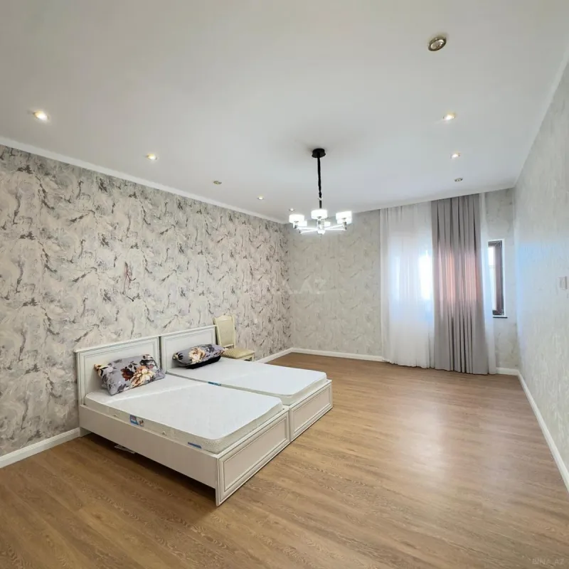 Satılır 6 otaqlı həyət evi 350 m²