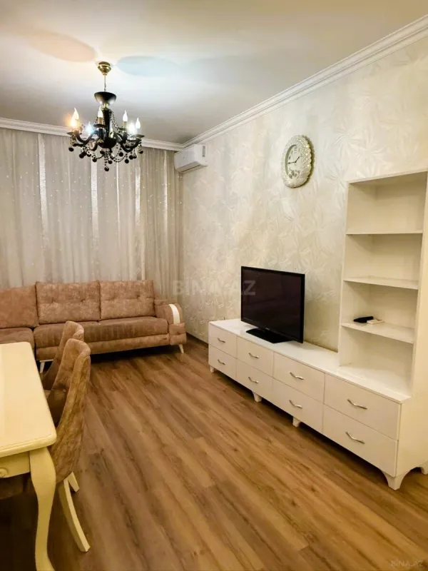 Kirayə verilir 2 otaqlı mənzil 55 m²