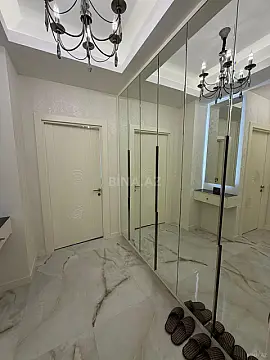 Kirayə verilir 2 otaqlı mənzil 80 m²