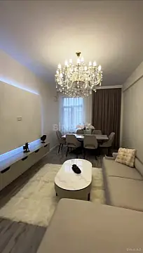 Satılır 2 otaqlı mənzil 105 m²
