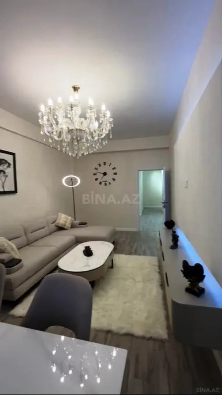 Satılır 2 otaqlı mənzil 105 m²