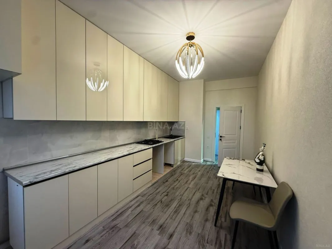 Satılır 2 otaqlı mənzil 105 m²