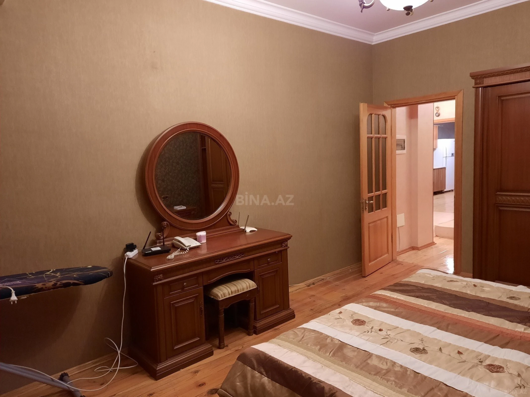 Satılır 2 otaqlı mənzil 105 m²