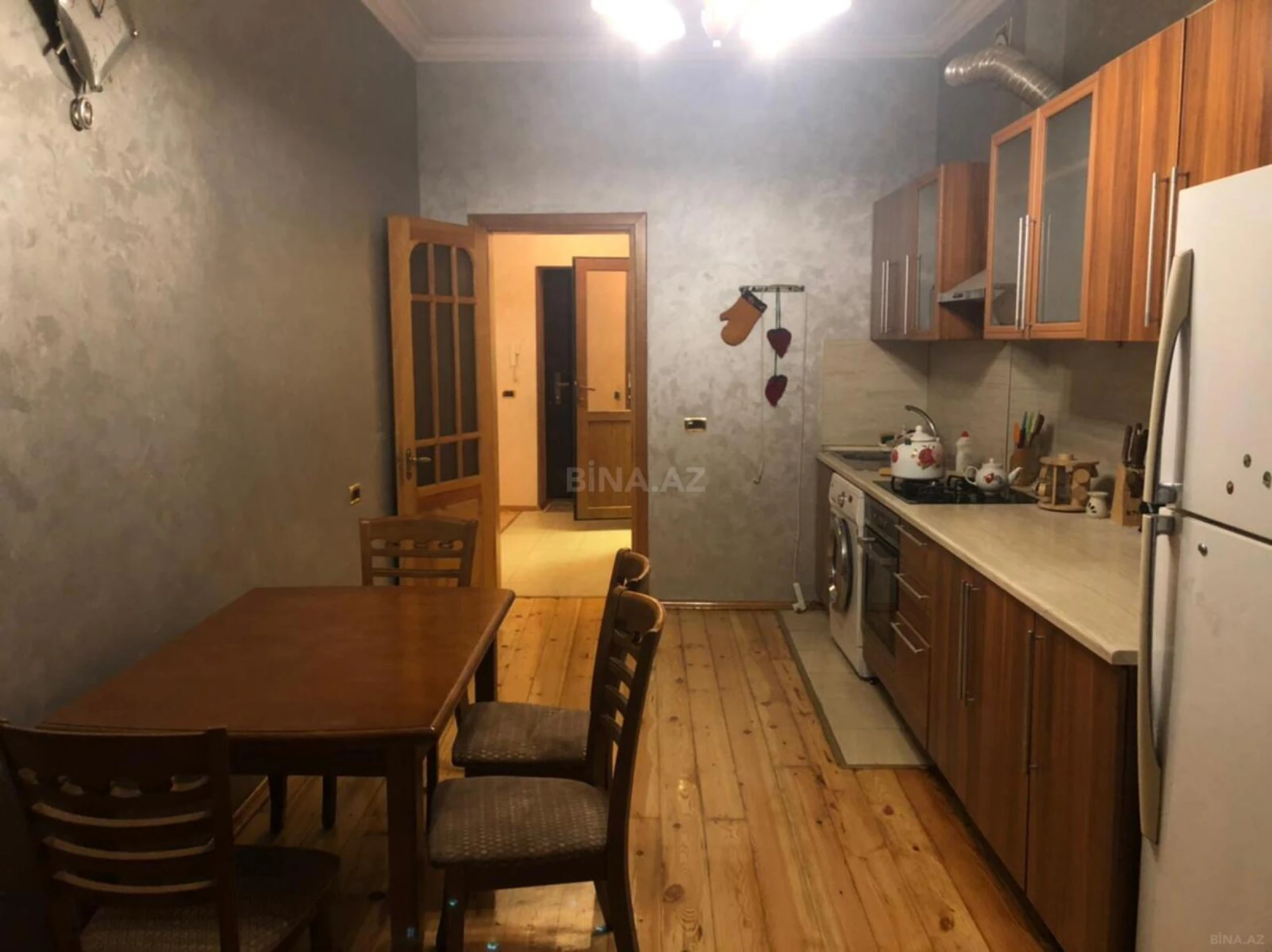 Satılır 2 otaqlı mənzil 105 m²