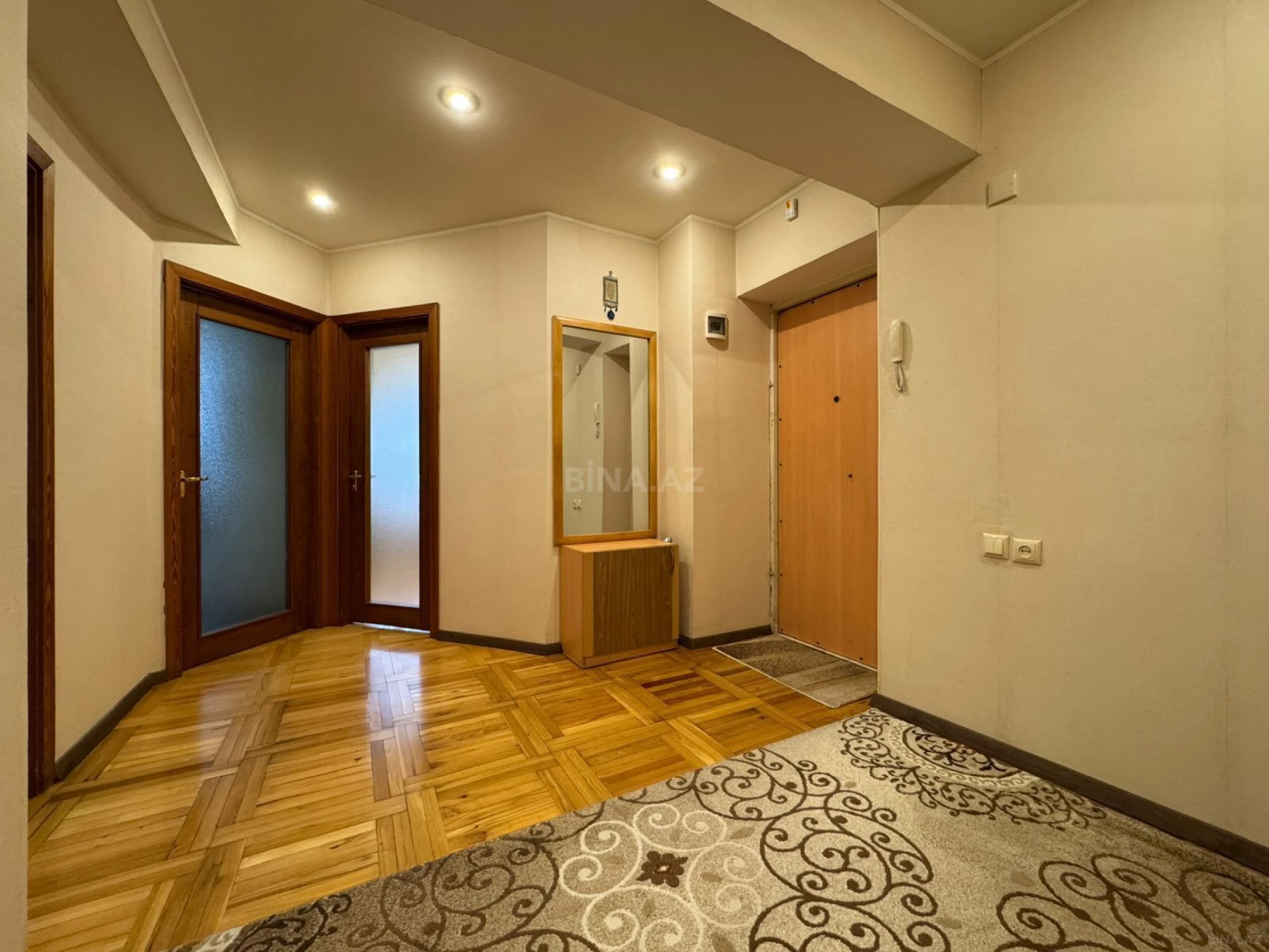 Satılır 3 otaqlı mənzil 89 m²