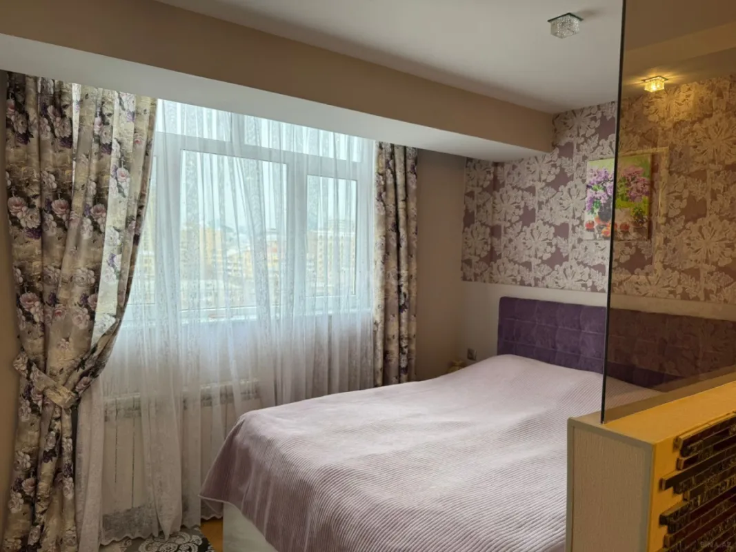 Satılır 3 otaqlı mənzil 89 m²