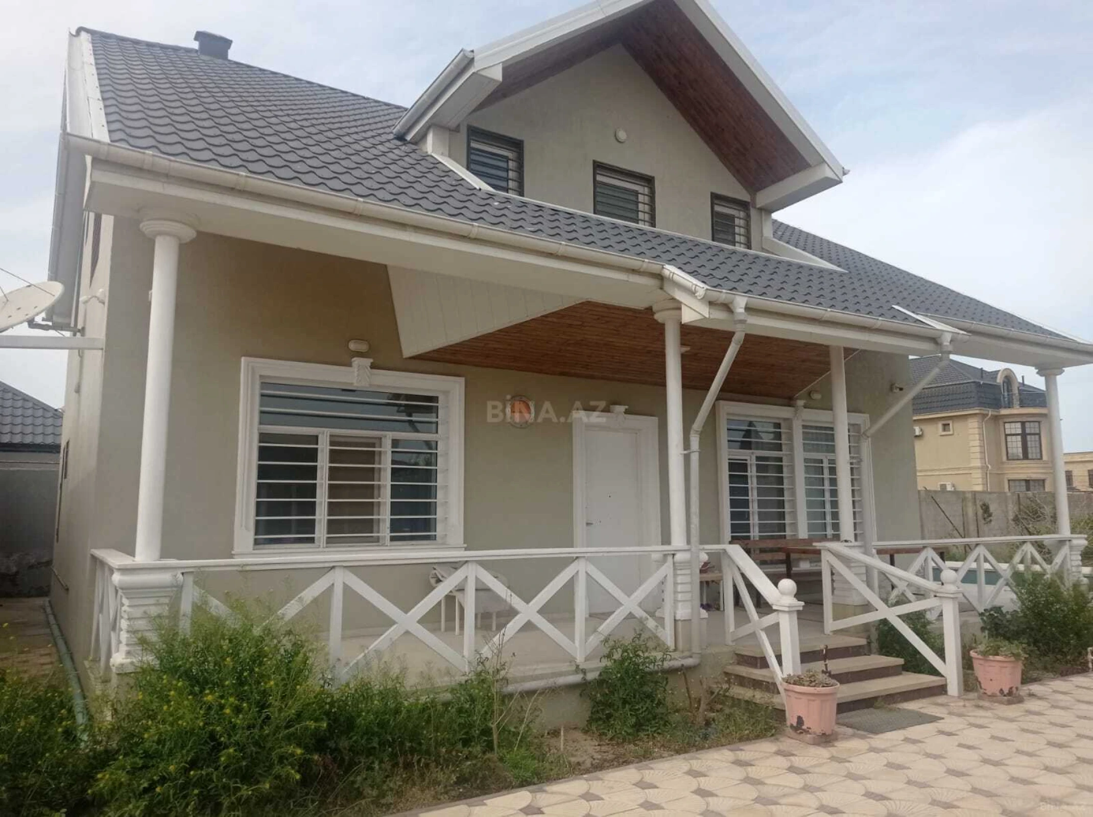 Satılır 8 otaqlı həyət evi 105 m²