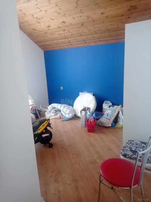 Satılır 8 otaqlı həyət evi 105 m²