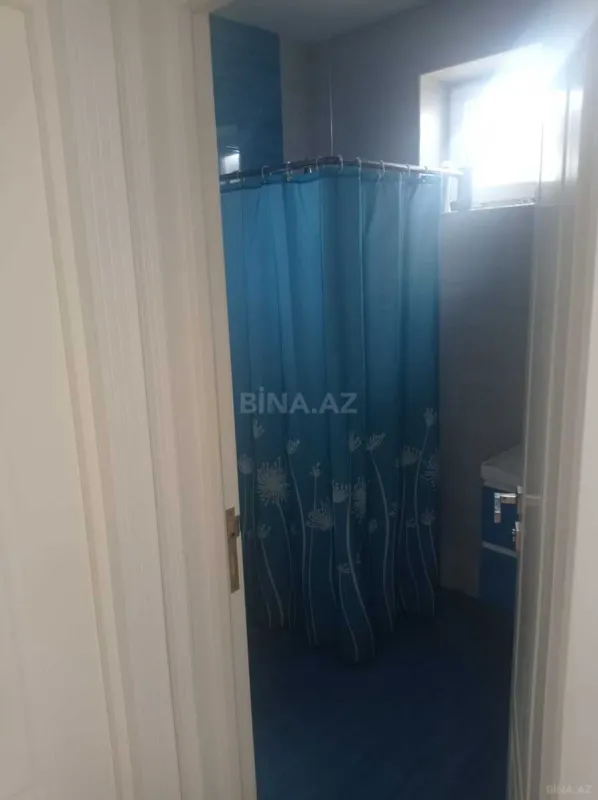 Satılır 8 otaqlı həyət evi 105 m²