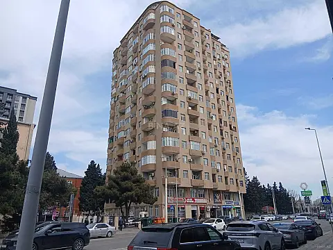 Satılır 3 otaqlı mənzil 145 m² — Bakı 3 otaq 145.00 m²