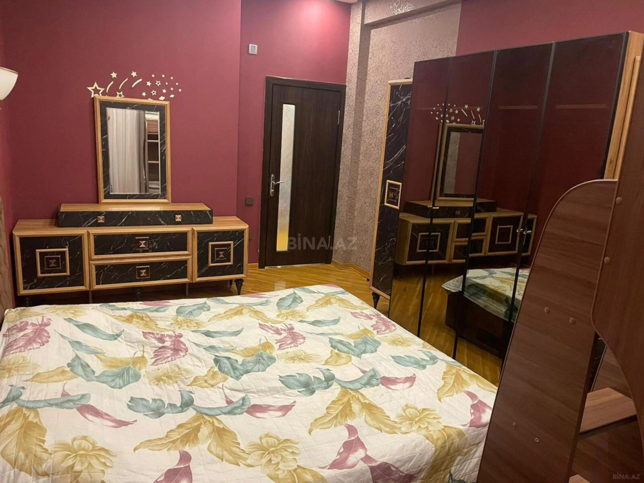 Kirayə verilir 2 otaqlı mənzil 97 m²