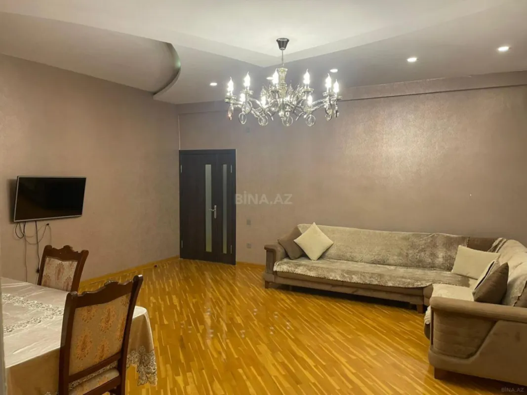 Kirayə verilir 2 otaqlı mənzil 97 m²
