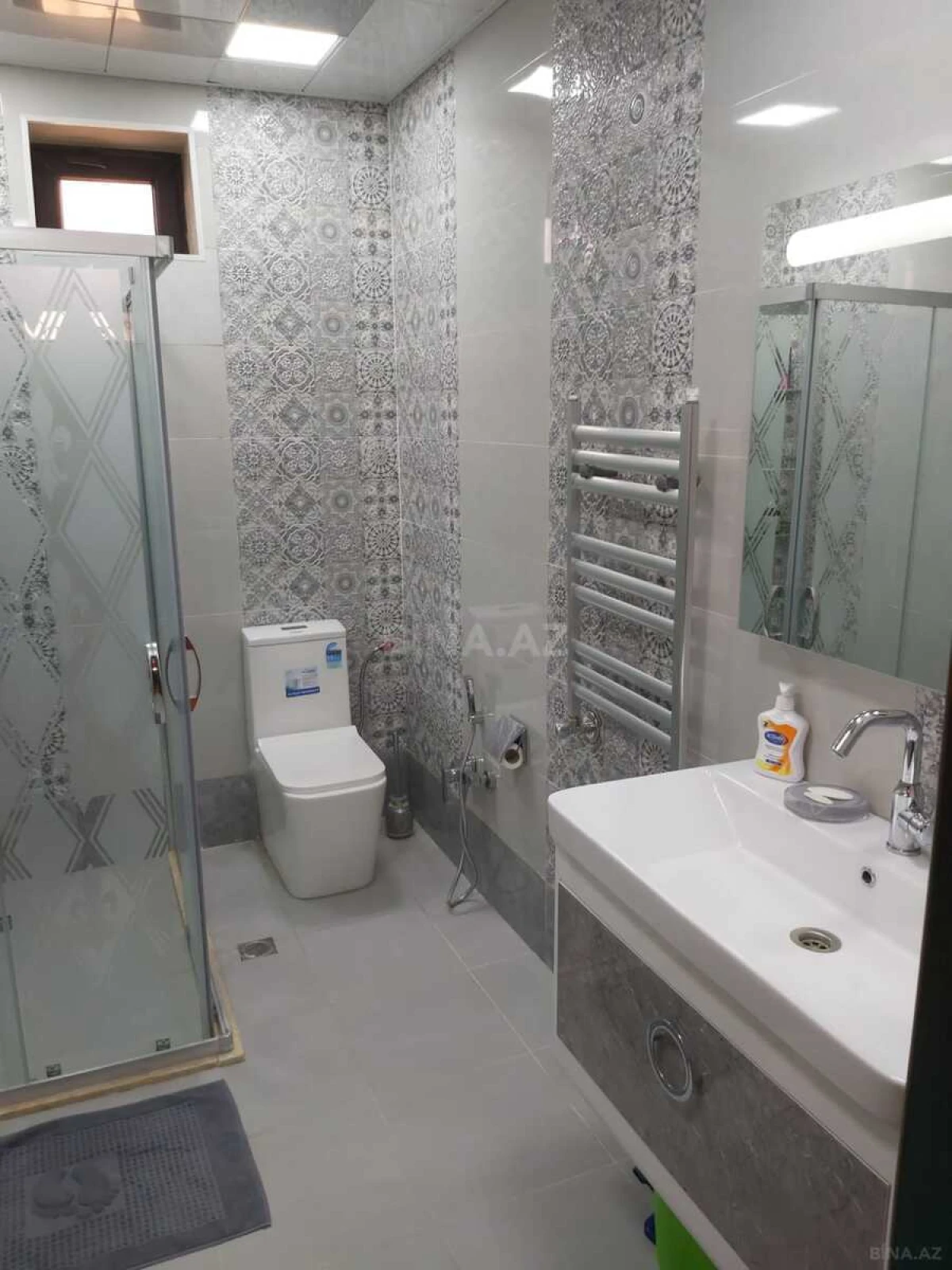 Satılır 6 otaqlı həyət evi 200 m²