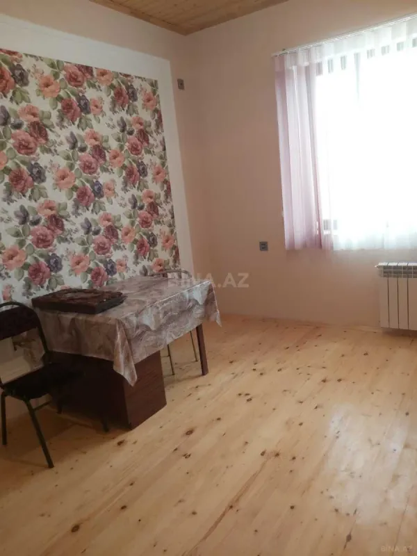Satılır 6 otaqlı həyət evi 200 m²