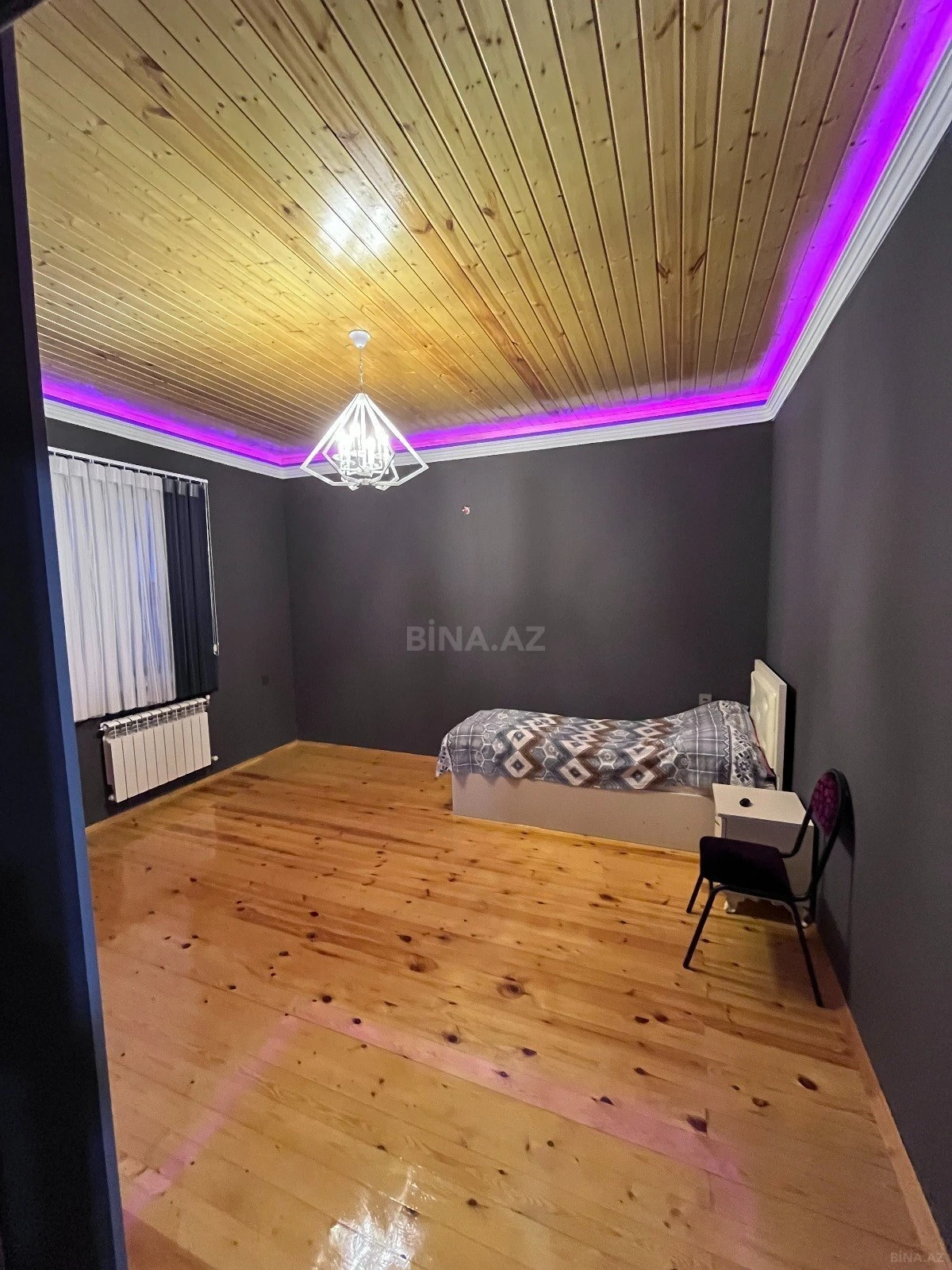 Satılır 6 otaqlı həyət evi 200 m²