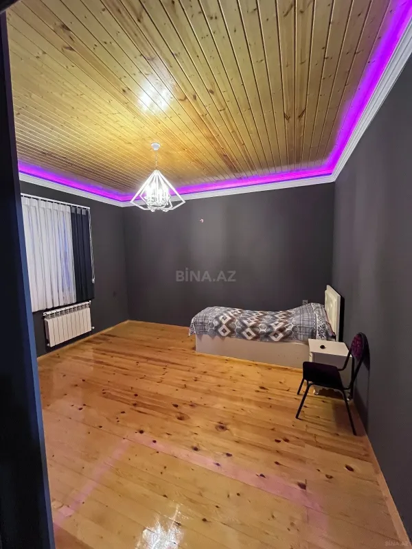 Satılır 6 otaqlı həyət evi 200 m²